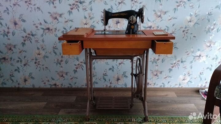 Швейная машина бу