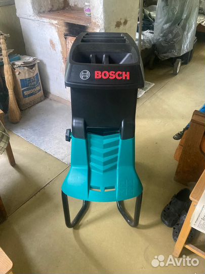 Садовый измельчитель Bosch AXT 25