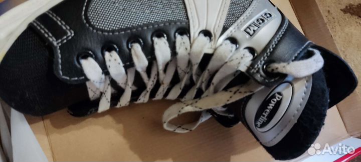 Коньки хоккейные
