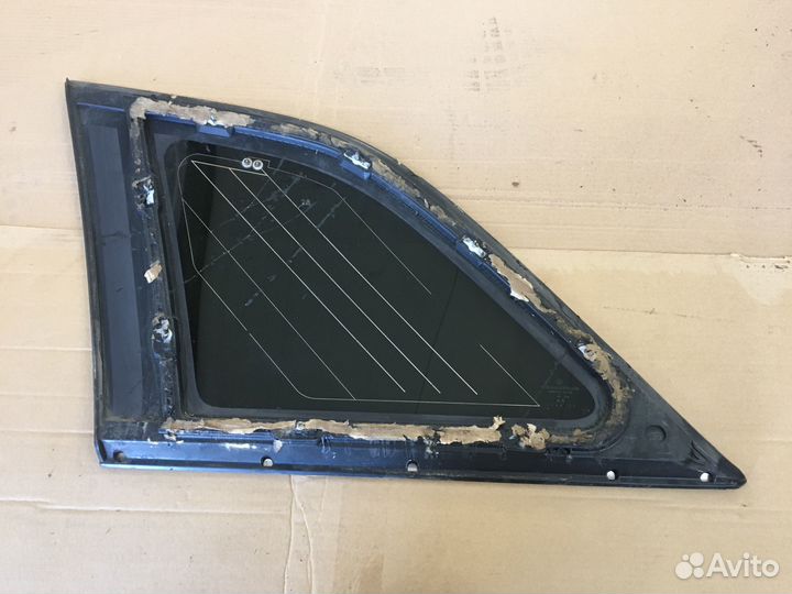 Стекло кузовное правое Chrysler Pacifica (5761)