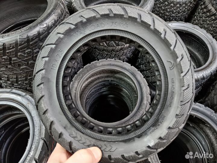 Литая Бескамерная Покрышка для Kugoo M4 Pro