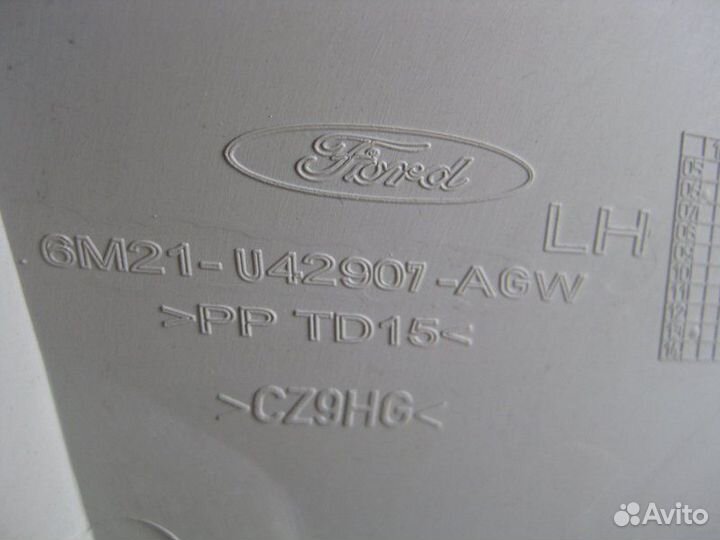 Обшивка двери багажника левая Ford Galaxy 2.0 2006