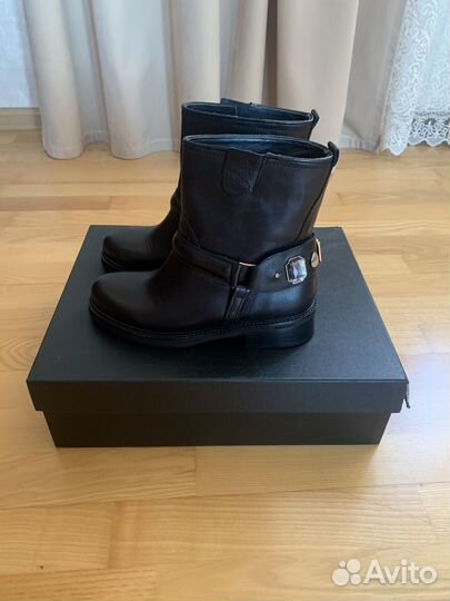 Ботинки женские 36 размер