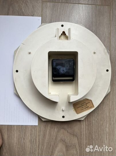 Часы настенные Весна