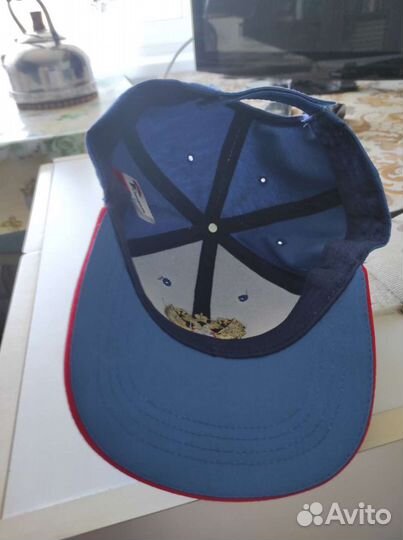 Бейсболка новая