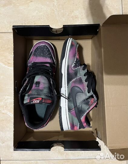 Nike dunk low graffiti