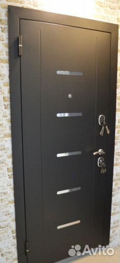 Входная дверь утепленная новая в наличии