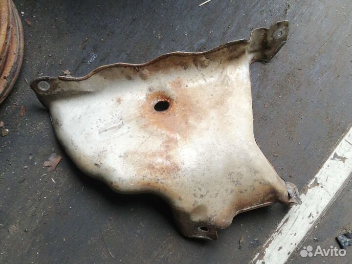 Защита выпускного коллектора Рено Меган 2