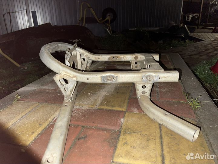 Подрамник brp outlander 800