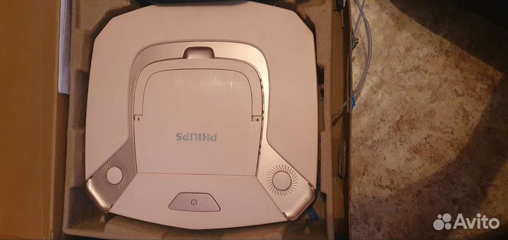 Робот пылесос philips