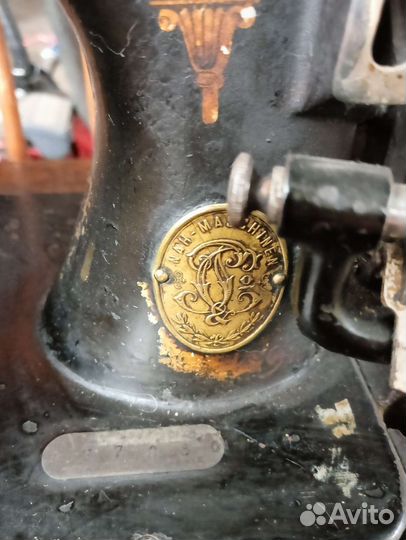 Швейная машина Singer