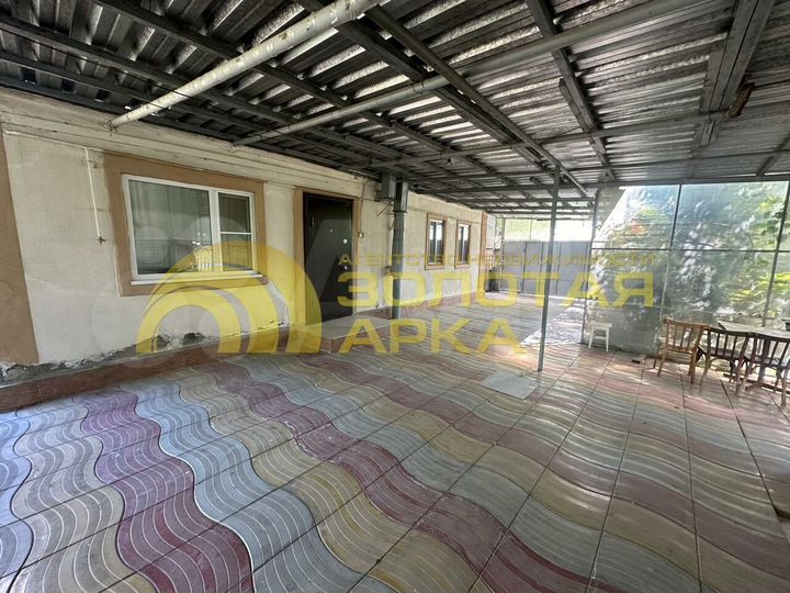 Дом 63,9 м² на участке 8 сот.