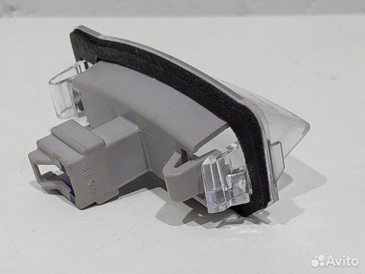 Фонарь подсветки номера Mitsubishi Outlander GF2W