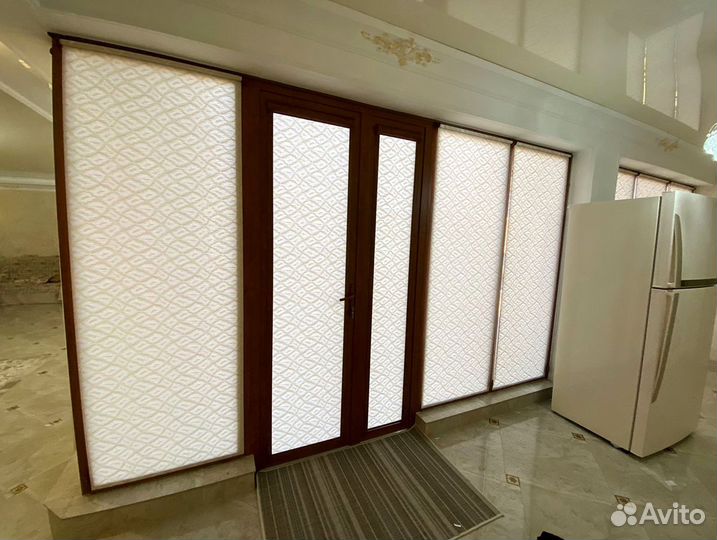 Рулонные шторы жалюзи под ключ