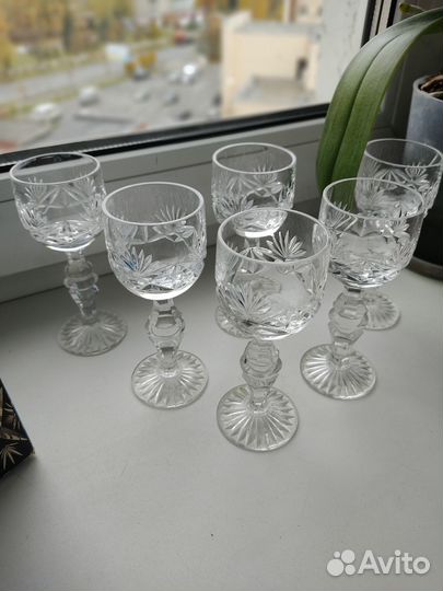 Хрустальные рюмки