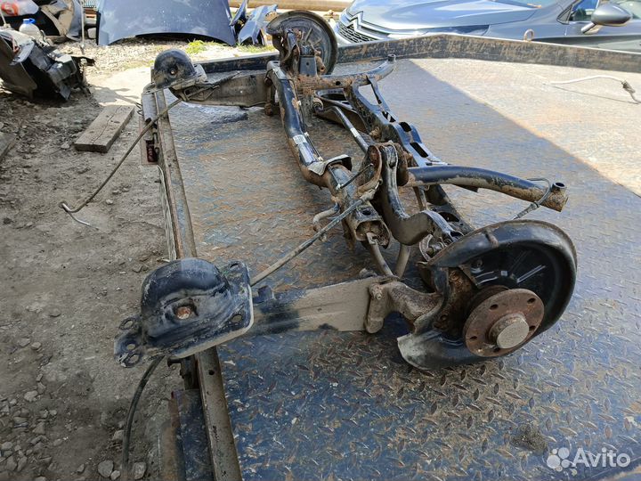 Задний подрамник в сборе для Skoda Octavia A5