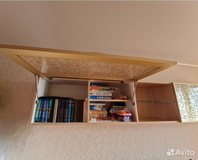 Тумба под тв и шкаф навесной