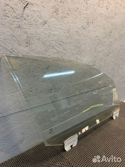 Стекло двери переднее правое Bentley Continental