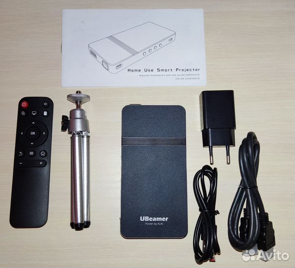 Мини проектор AUN Ubeamer 1