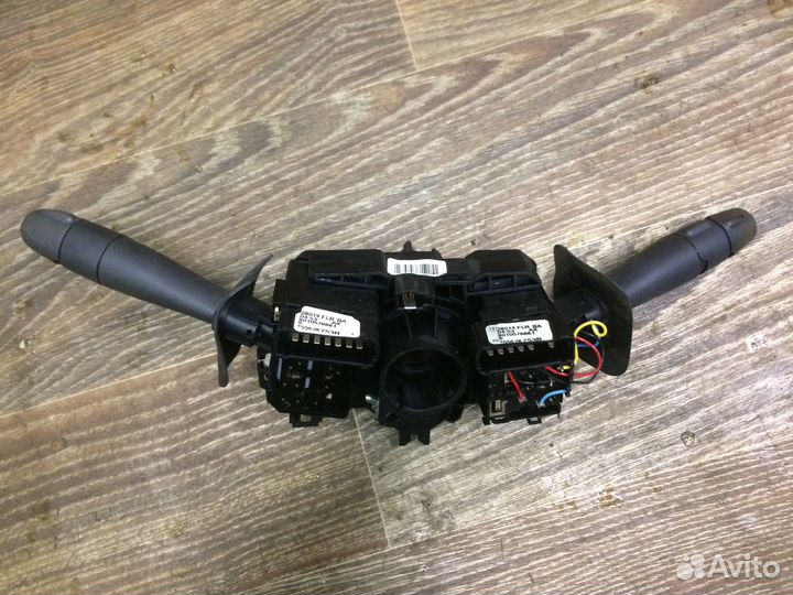 Переключатель подрулевой Duster, Logan, Sandero