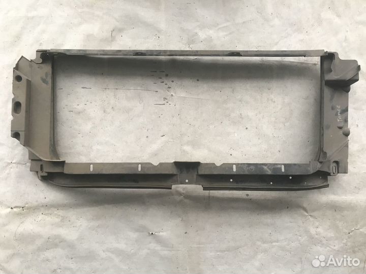 Рамка радиатора Chevrolet Tahoe (K2UC) IV (2013– н