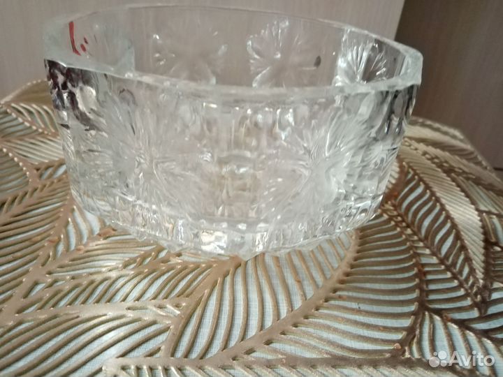 Хрустальная ваза