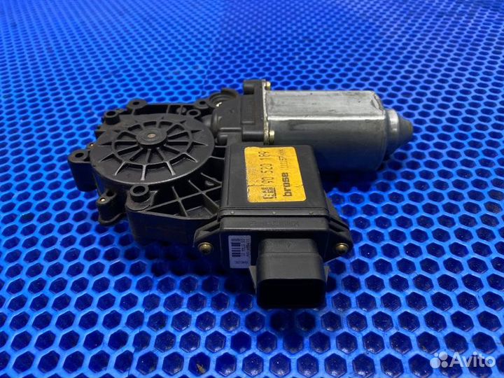 Мотор стеклоподъемника передний Opel Corsa B 1.2