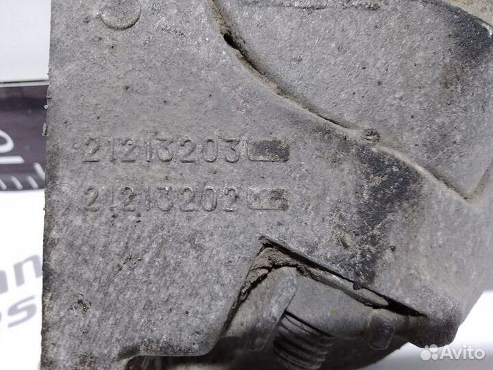 Кронштейн крыла задней оси задней части лев./прав