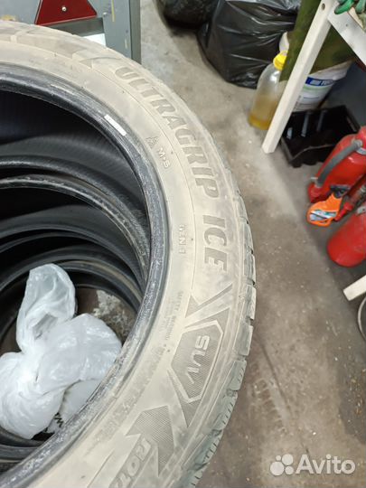 Goodyear UltraGrip SUV 235/55 R19 105T