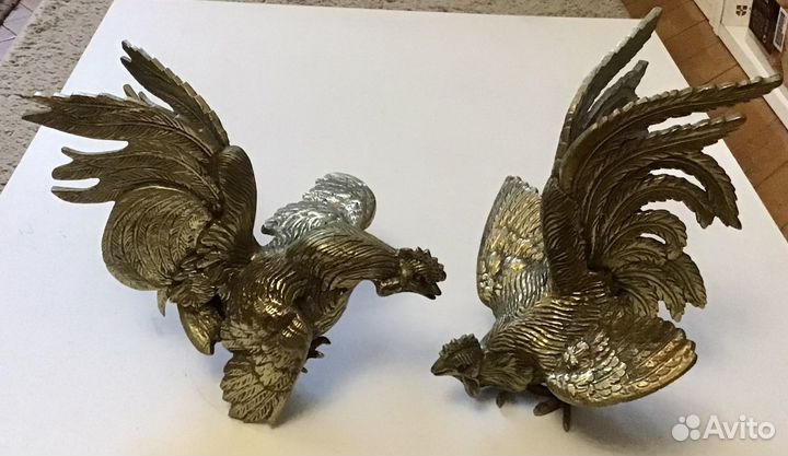 Бронзовые петухи