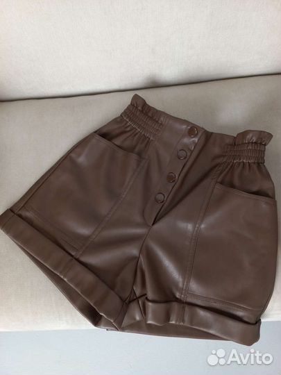 Шорты из эко кожи