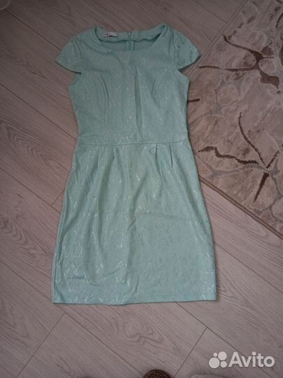 Платья на девочку на р.152-158 р.38-42