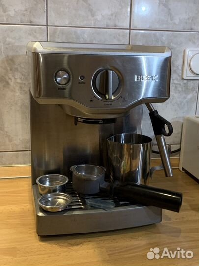 Кофеварка Bork c700