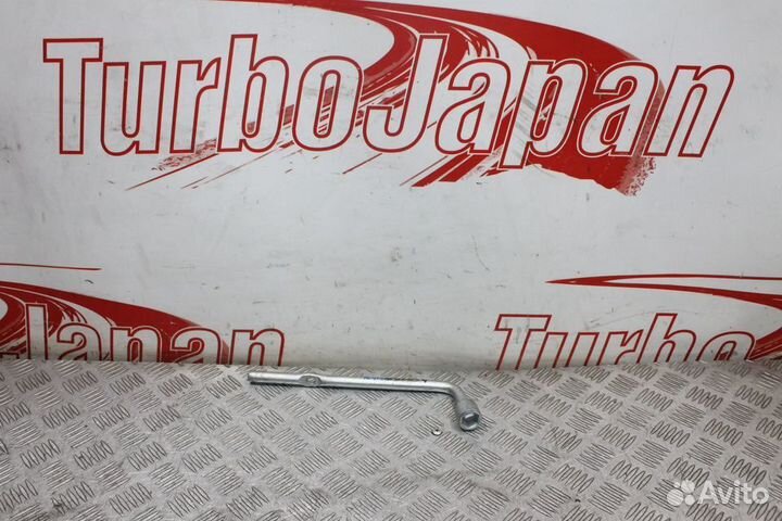 Ключ баллонный 19мм Suzuki Grand Vitara 3; Kizashi