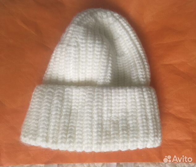 Шапки и перчатки женские