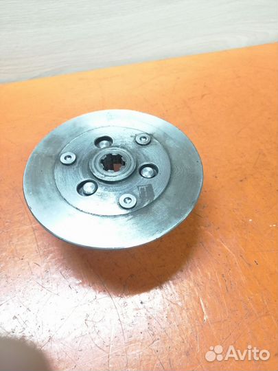 Столик корзины Сцепления Ява Старушка