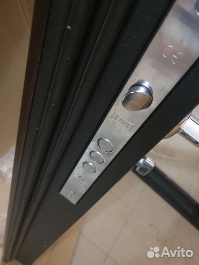 Входная дверь