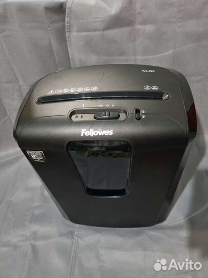 Шредер (уничтожитель документов) Fellowes M-8C