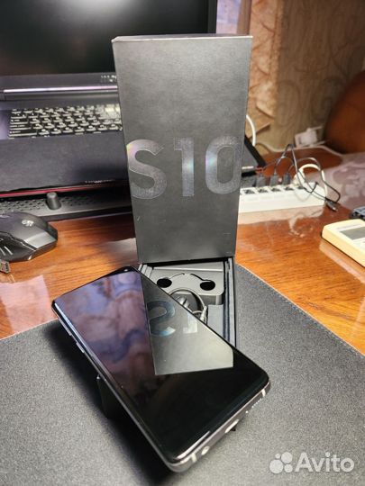 Samsung Galaxy S10, 8/128 ГБ