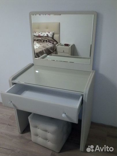 Туалетный столик