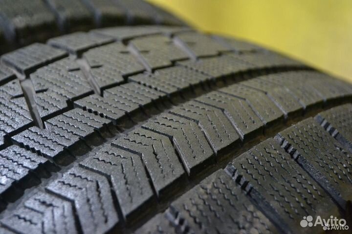 Bridgestone Blizzak VRX 205/55 R16