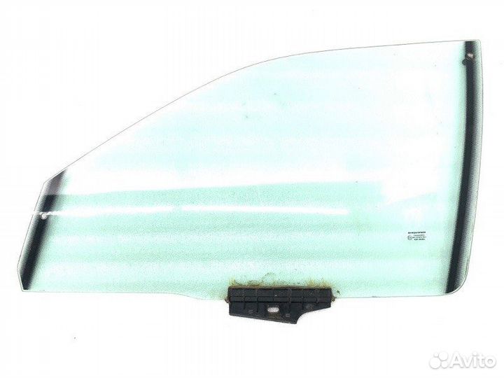 Стекло двери переднее левое Audi A6 C4 AAT
