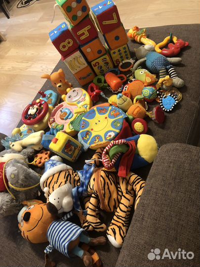 Большой пакет игрушек