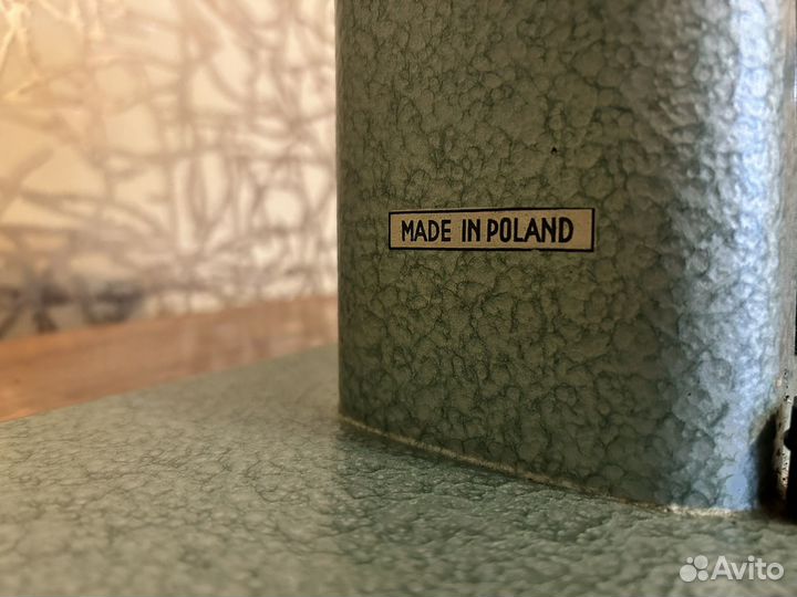 Швейная машина ножная с тумбой