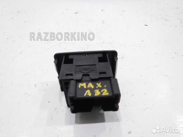 Кнопка регулировки зеркала