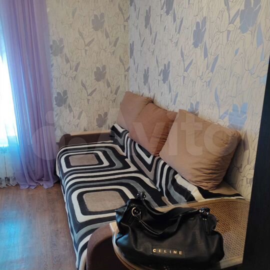 Комната 11 м² в 6-к., 5/5 эт.