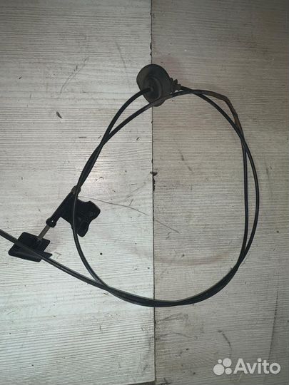 Трос открывания капота Nissan Primera P11