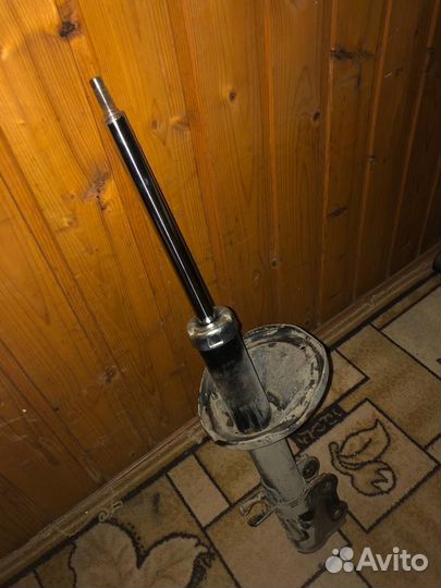 Стойка амортизатора KIA Spectra задняя правая