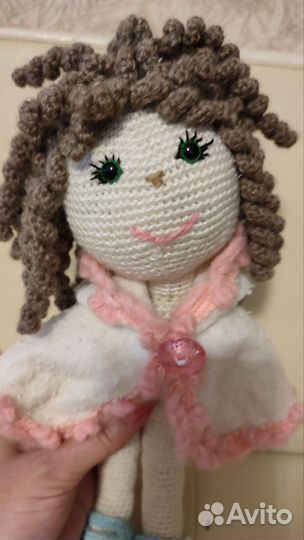 Вязаная куколка Кудряшка Сью 27 см