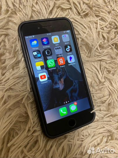 iPhone 8, 64 ГБ